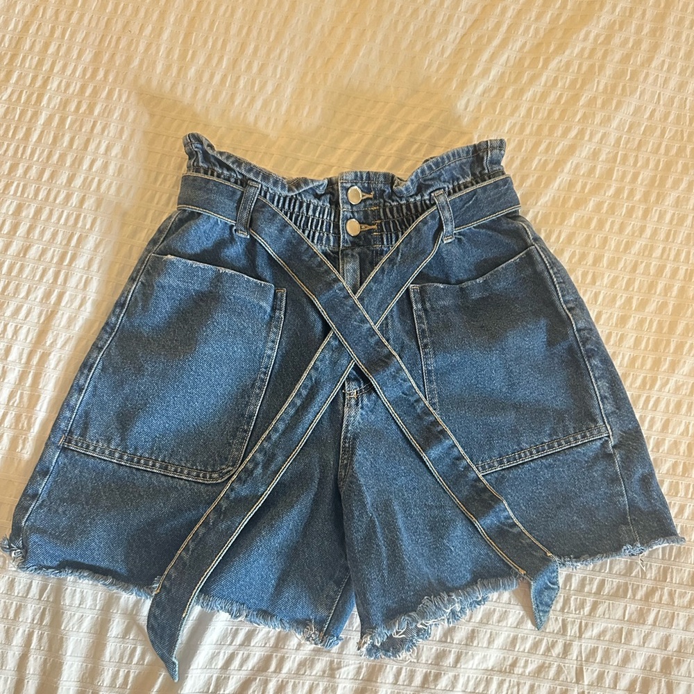 ZARA High Waisted Paper-bag DenimShorts